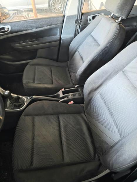 PEUGEOT 207 Sedan 1.6 4P PASSION XS FLEX, Foto 8