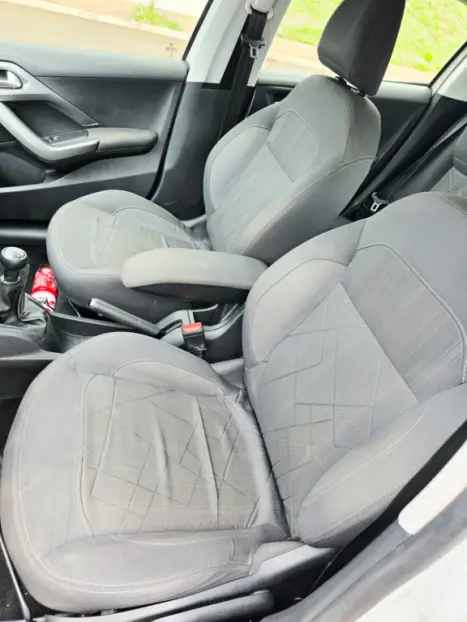 PEUGEOT 208 1.6 16V 4P FLEX GRIFFE, Foto 5