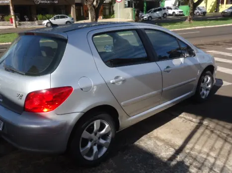 PEUGEOT 307 Hatch 1.6 16V 4P FLEX PRESENCE, Foto 6