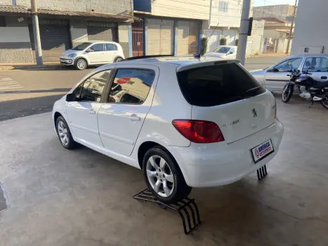 PEUGEOT 307 Hatch 1.6 16V 4P FLEX PRESENCE PACK, Foto 6