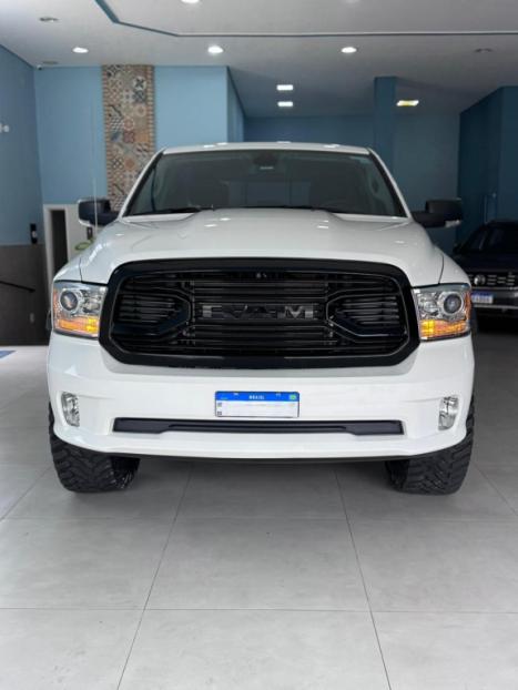 RAM 1500 5.7 V8 CLASSIC LARAMIE CABINE DUPLA 4X4 AUTOM�TICO, Foto 3