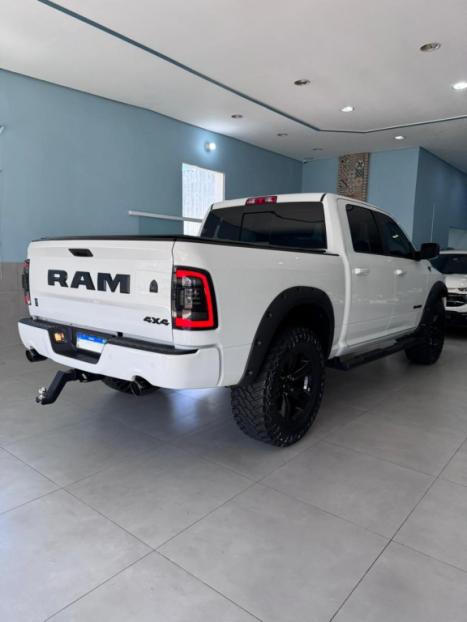 RAM 1500 5.7 V8 CLASSIC LARAMIE CABINE DUPLA 4X4 AUTOM�TICO, Foto 9