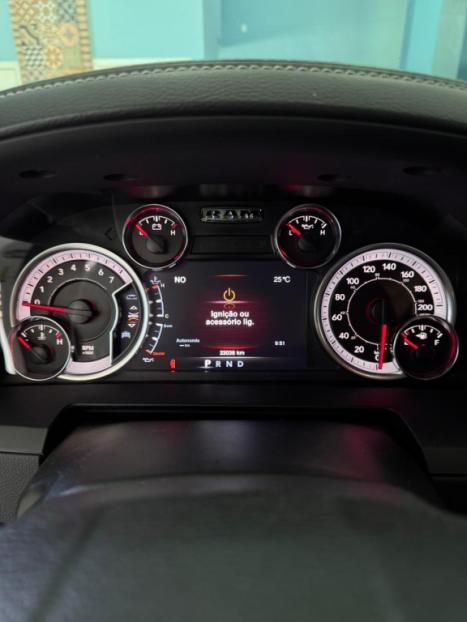 RAM 1500 5.7 V8 CLASSIC LARAMIE CABINE DUPLA 4X4 AUTOM�TICO, Foto 14