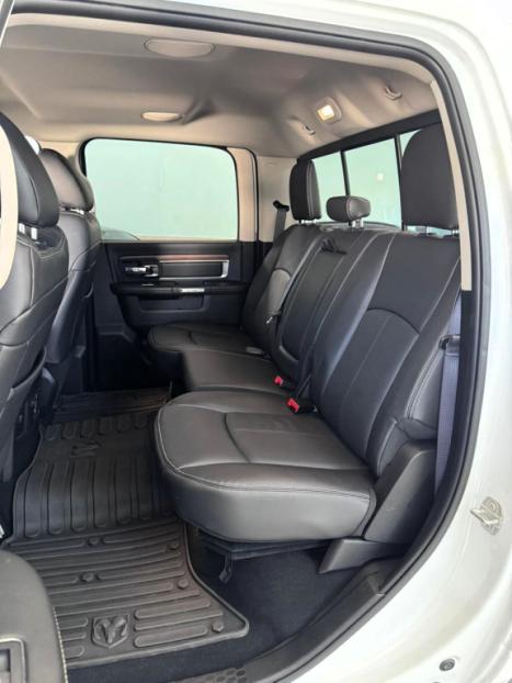 RAM 1500 5.7 V8 CLASSIC LARAMIE CABINE DUPLA 4X4 AUTOM�TICO, Foto 17