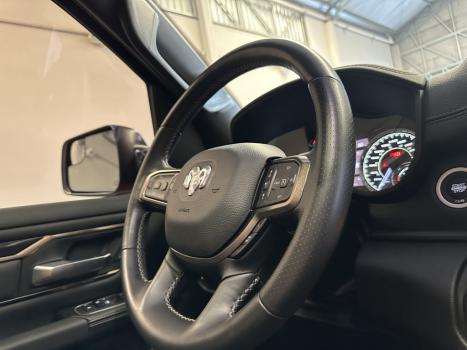 RAM 1500 5.7 V8 REBEL CABINE DUPLA 4X4 AUTOM�TICO, Foto 18