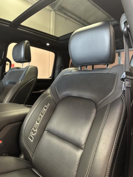 RAM 1500 5.7 V8 REBEL CABINE DUPLA 4X4 AUTOM�TICO, Foto 24