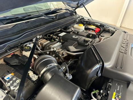 RAM 2500 6.7 I6 24V SLT CABINE DUPLA TURBO DIESEL LARAMIE 4X4 AUTOMTICO, Foto 7