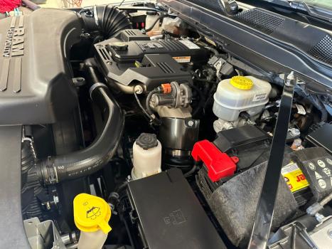 RAM 2500 6.7 I6 24V SLT CABINE DUPLA TURBO DIESEL LARAMIE 4X4 AUTOMTICO, Foto 8
