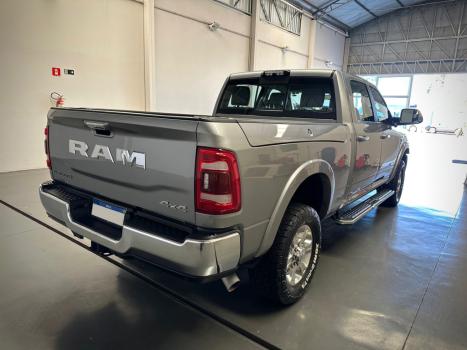 RAM 2500 6.7 I6 24V SLT CABINE DUPLA TURBO DIESEL LARAMIE 4X4 AUTOMTICO, Foto 9