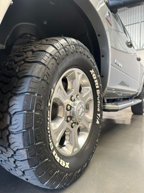 RAM 2500 6.7 I6 24V SLT CABINE DUPLA TURBO DIESEL LARAMIE 4X4 AUTOMTICO, Foto 15