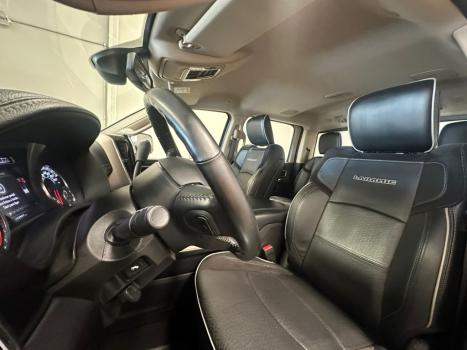 RAM 2500 6.7 I6 24V SLT CABINE DUPLA TURBO DIESEL LARAMIE 4X4 AUTOMTICO, Foto 25