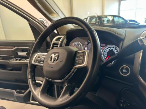 RAM 2500 6.7 I6 24V SLT CABINE DUPLA TURBO DIESEL LARAMIE 4X4 AUTOMTICO, Foto 26