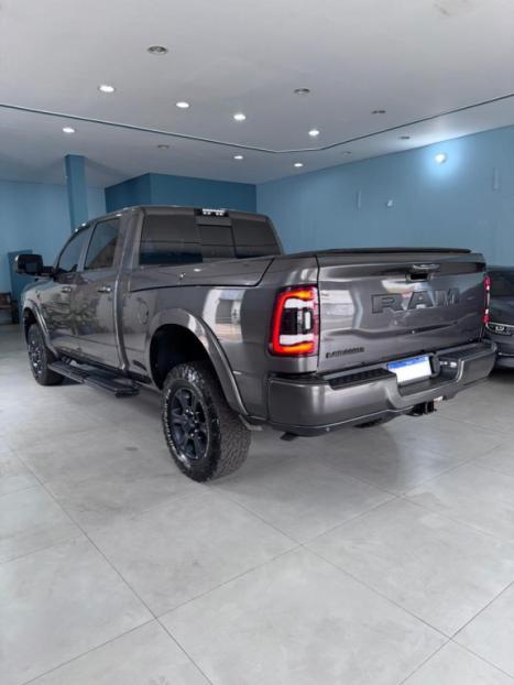 RAM 2500 6.7 I6 24V SLT CABINE DUPLA TURBO DIESEL NIGHT EDITION 4X4 AUTOM�TICO, Foto 8