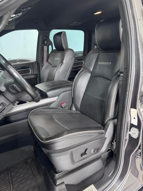 RAM 2500 6.7 I6 24V SLT CABINE DUPLA TURBO DIESEL NIGHT EDITION 4X4 AUTOM�TICO, Foto 14