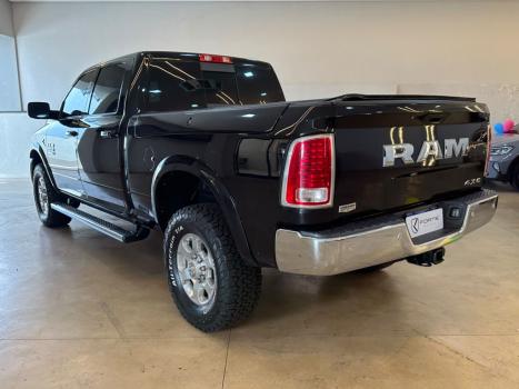 RAM 2500 6.7 I6 24V SLT CABINE DUPLA TURBO DIESEL LARAMIE 4X4 AUTOMÁTICO, Foto 4