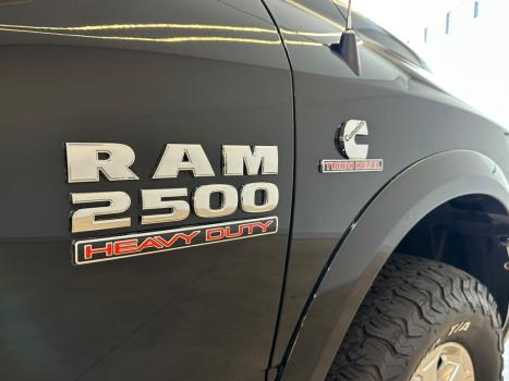 RAM 2500 6.7 I6 24V SLT CABINE DUPLA TURBO DIESEL LARAMIE 4X4 AUTOMÁTICO, Foto 5