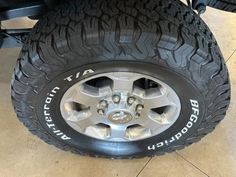 RAM 2500 6.7 I6 24V SLT CABINE DUPLA TURBO DIESEL LARAMIE 4X4 AUTOMÁTICO, Foto 13