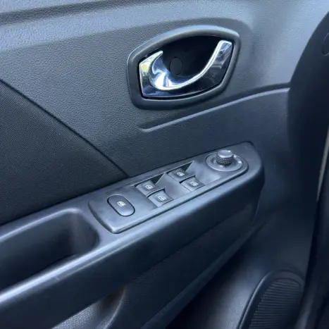 RENAULT Captur 1.6 16V 4P FLEX SCE LIFE X-TRONIC CVT, Foto 18