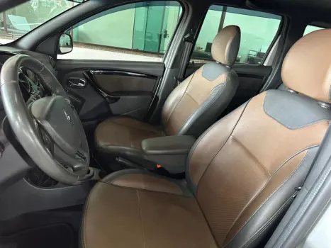 RENAULT Duster 2.0 16V 4P FLEX DYNAMIQUE AUTOMTICO, Foto 6