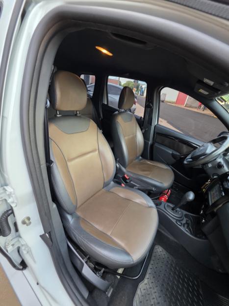 RENAULT Duster 2.0 16V 4P FLEX DAKAR, Foto 5