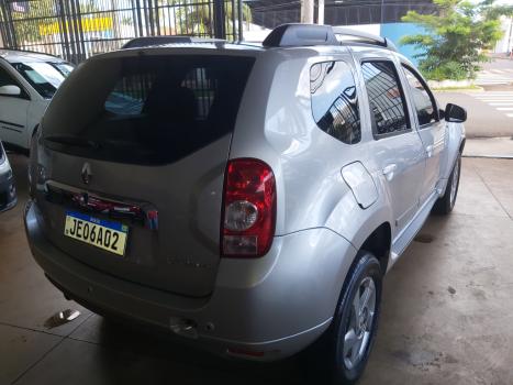 RENAULT Duster 2.0 16V 4P FLEX DYNAMIQUE AUTOM�TICO, Foto 3