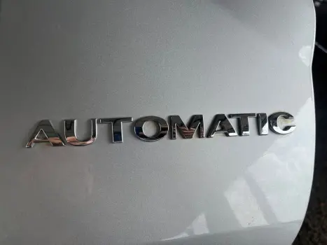 RENAULT Duster 2.0 16V 4P FLEX DYNAMIQUE AUTOM�TICO, Foto 12