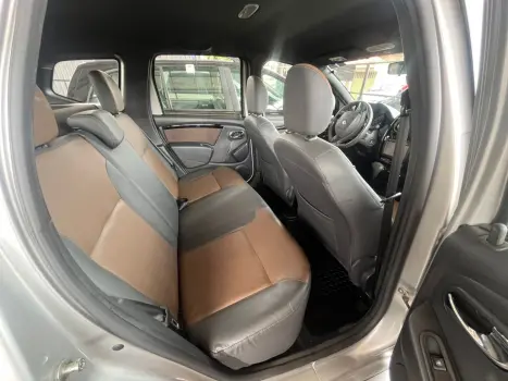 RENAULT Duster 2.0 16V 4P FLEX DYNAMIQUE AUTOM�TICO, Foto 18