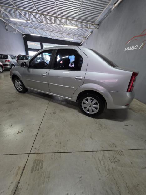 RENAULT Logan 1.6 16V 4P FLEX EXPRESSION AUTOM�TICO, Foto 3