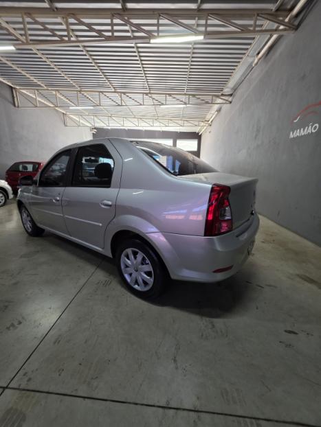 RENAULT Logan 1.6 16V 4P FLEX EXPRESSION AUTOM�TICO, Foto 9