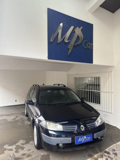 RENAULT Megane Grand Tour 2.0 16V 4P DYNAMIQUE AUTOMÁTICO, Foto 3 RENAULT Megane Grand Tour 2.0 16V 4P DYNAMIQUE AUTOMÁTICO, Foto 3