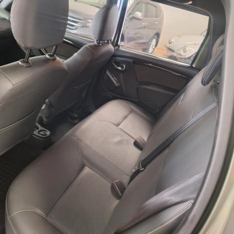 RENAULT Oroch 2.0 16V 4P FLEX DYNAMIQUE AUTOM�TICO, Foto 10