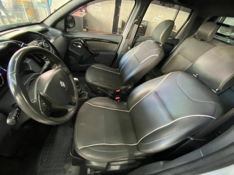 RENAULT Oroch 2.0 16V 4P FLEX DYNAMIQUE AUTOM�TICO, Foto 13