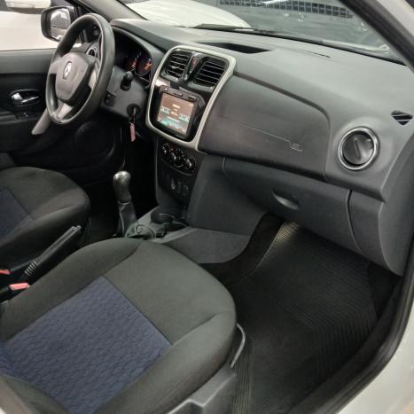 RENAULT Sandero 1.0 16V 4P FLEX EXPRESSION, Foto 5 RENAULT Sandero 1.0 16V 4P FLEX EXPRESSION, Foto 5