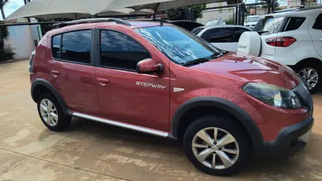 RENAULT Sandero 1.6 16V 4P FLEX STEPWAY AUTOM�TICO, Foto 1