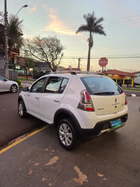 RENAULT Sandero 1.6 16V 4P FLEX STEPWAY, Foto 8