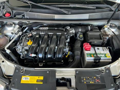 RENAULT Sandero 2.0 16V 4P RS FLEX, Foto 10