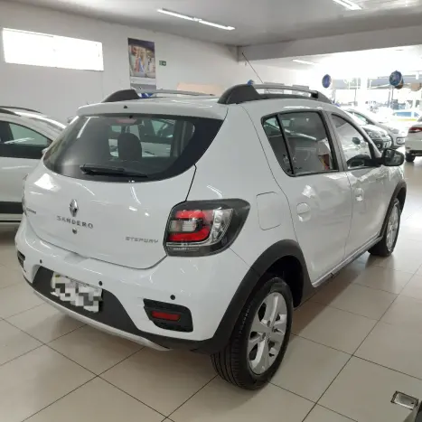 RENAULT Stepway 1.6 16V 4P FLEX SCE DINAMIQUE, Foto 3 RENAULT Stepway 1.6 16V 4P FLEX SCE DINAMIQUE, Foto 3