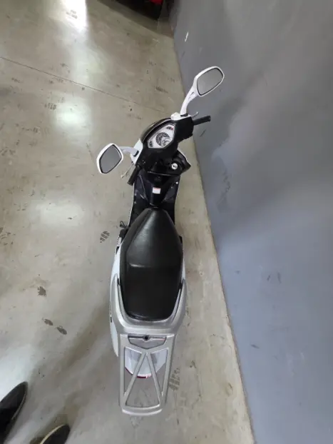 SUZUKI Burgman 125 , Foto 5