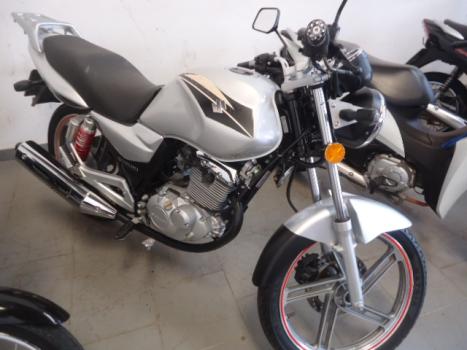 SUZUKI GSR 125 , Foto 2