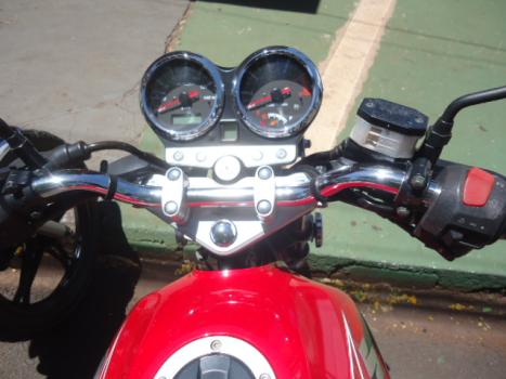 SUZUKI GSR 150 I, Foto 3