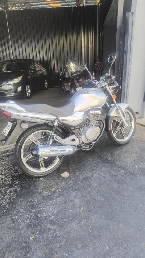 SUZUKI GSR 150 I, Foto 4