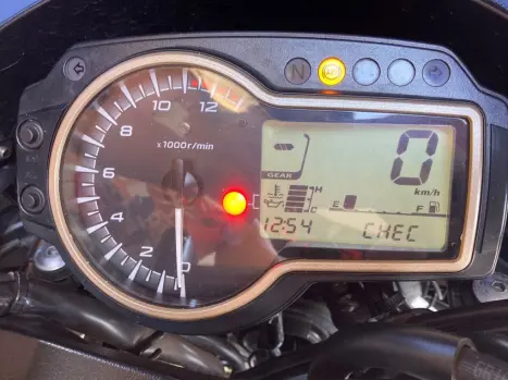 SUZUKI GSR 750 , Foto 5