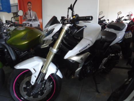 SUZUKI GSR 750 , Foto 1