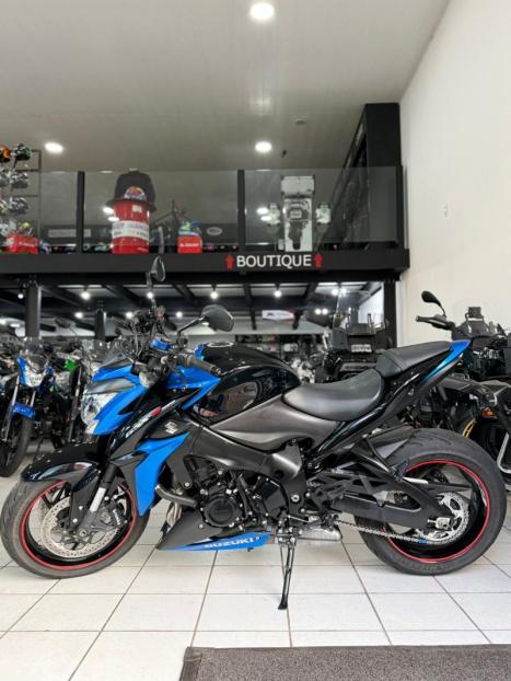 SUZUKI GSX-S 1000 A, Foto 2