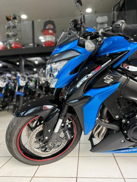 SUZUKI GSX-S 1000 A, Foto 4