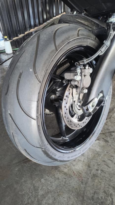 SUZUKI GSX-S 1000 A, Foto 7