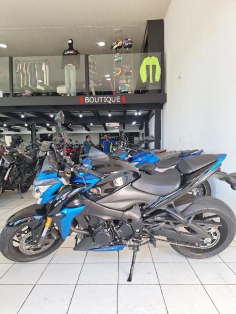 SUZUKI GSX-S 1000 A, Foto 2