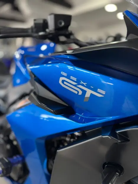 SUZUKI GSX-S 1000 GT, Foto 4