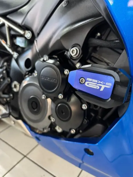 SUZUKI GSX-S 1000 GT, Foto 6
