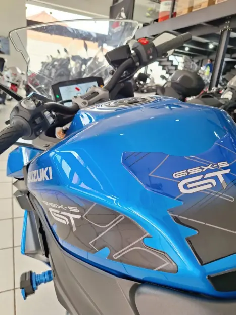SUZUKI GSX-S 1000 GT, Foto 10